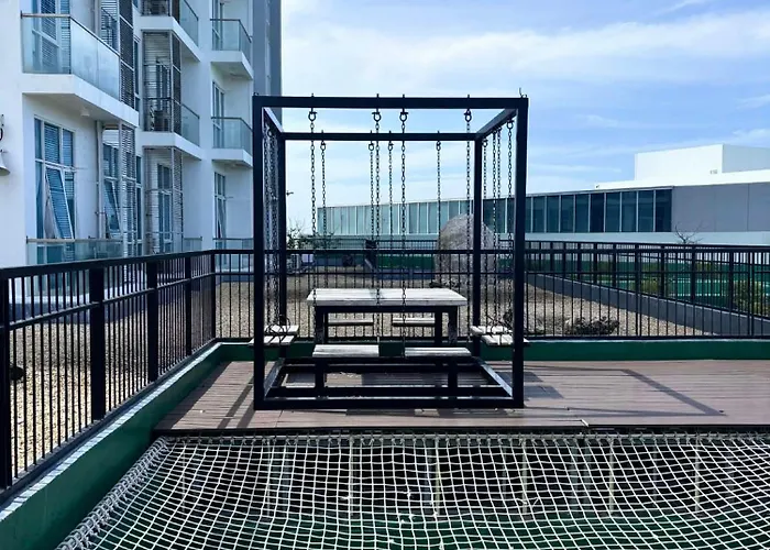 8 Newtown Boulevard Near Airport And * Punta Engano (Mactan)