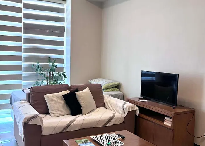 Apartment 8 Newtown Boulevard Near Airport And Punta Engano (Mactan)