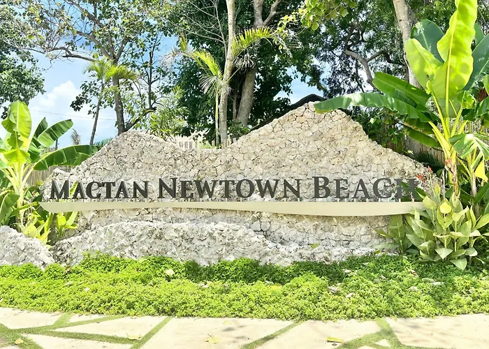 8 Newtown Boulevard Near Airport And Apartment