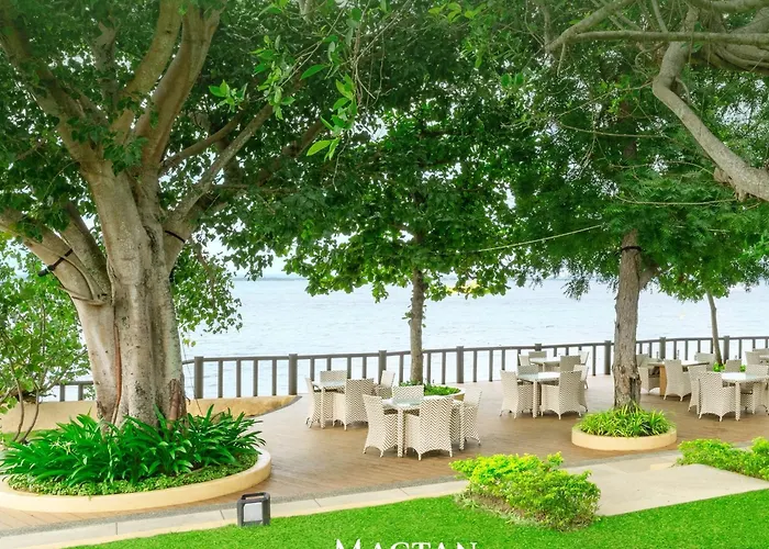 8 Newtown Boulevard Near Airport And * Punta Engano (Mactan)